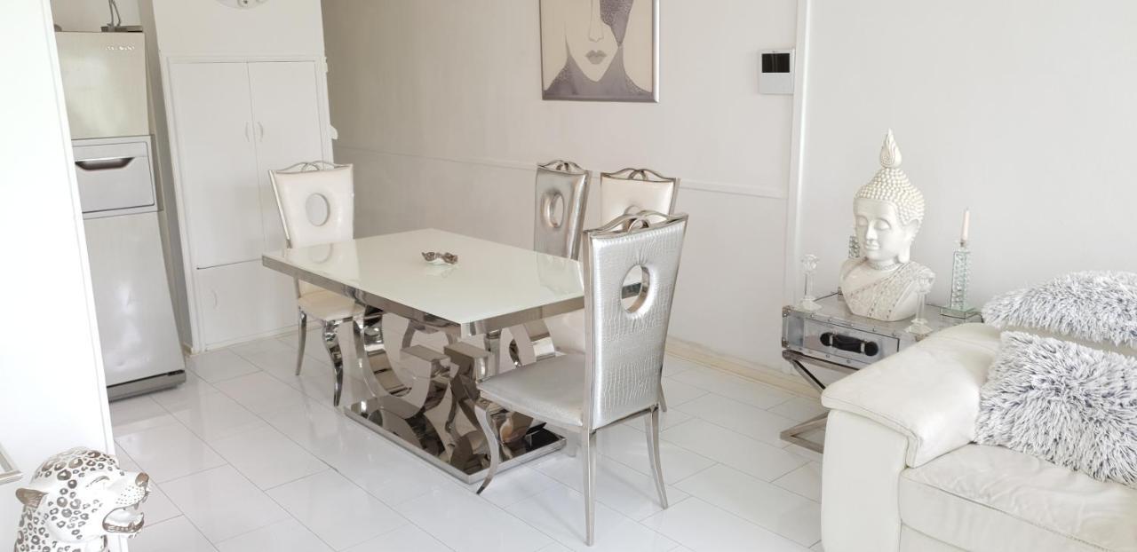 White Luxury Penthouse In City Centre Amsterdam Exterior photo
